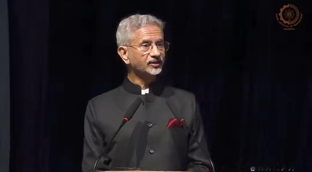 11月29日苏杰生的演讲现场：一边在加尔各答领名誉博士学位，一边吐槽全球格局——