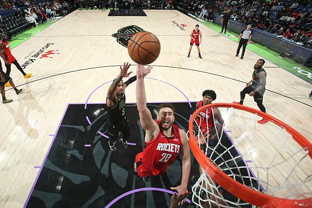 火箭部分球迷每场比赛后对于申京的挑刺，大概是得分少就说得分不行，篮板少就说篮板不