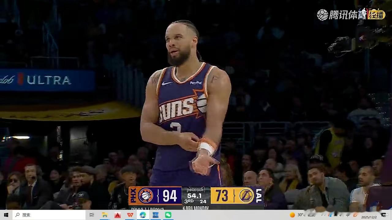 龙哥生涯之夜，布克伤退，太阳客场大胜湖人！本来这场比赛是布克战湖人三英的剧本，没