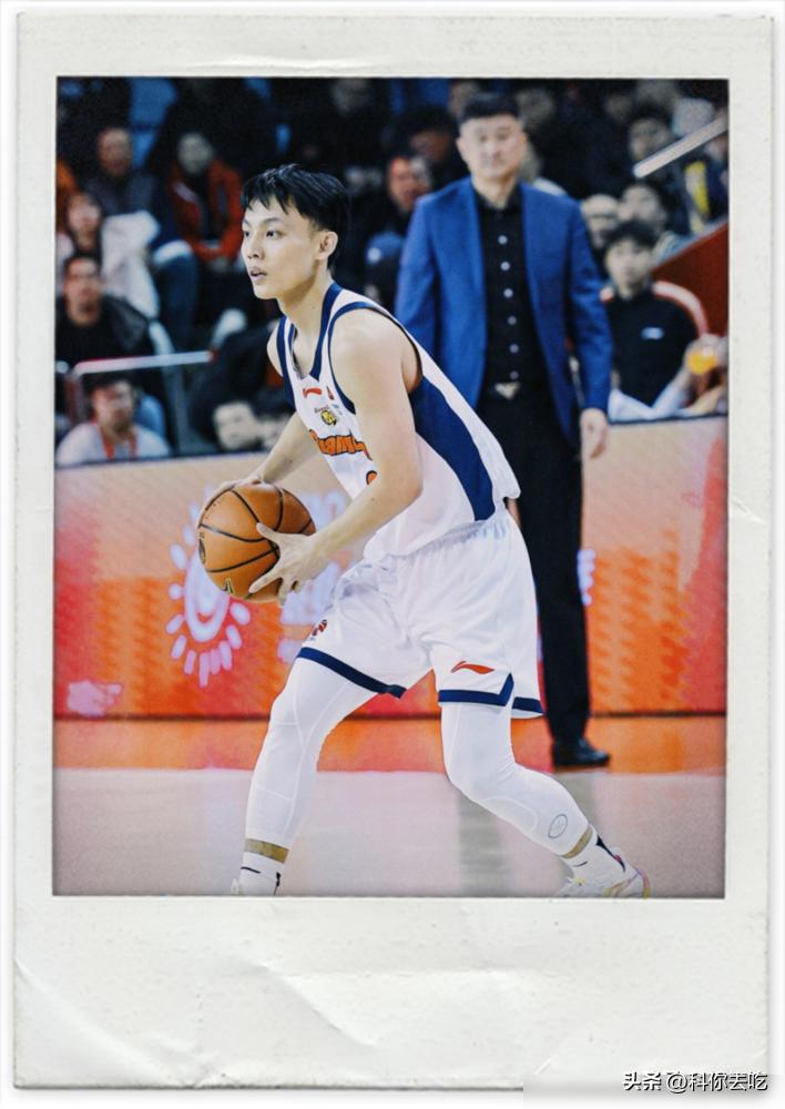 张皓嘉+49的正负值，和他全场只拿2分的得分，这俩数字摆一块，就离谱。
杜锋让