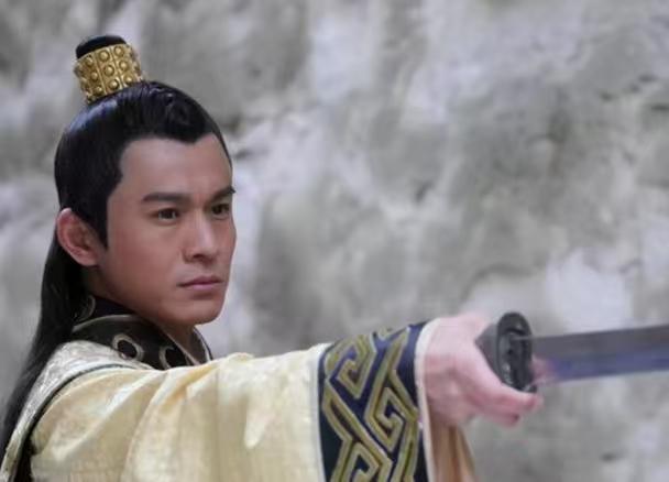 今日话题：如果你穿越成李建成应该怎么和李世民斗？？？

网友甲：作为李建成，你唯