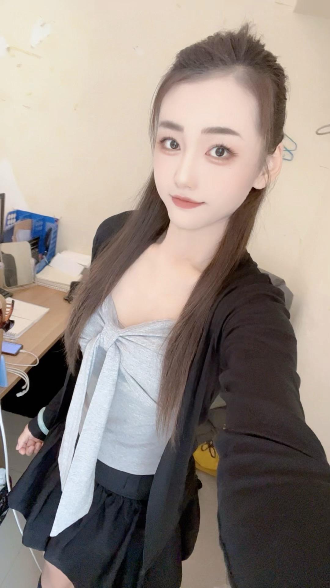 初听还是少女 再听已是钮钴禄毒妇