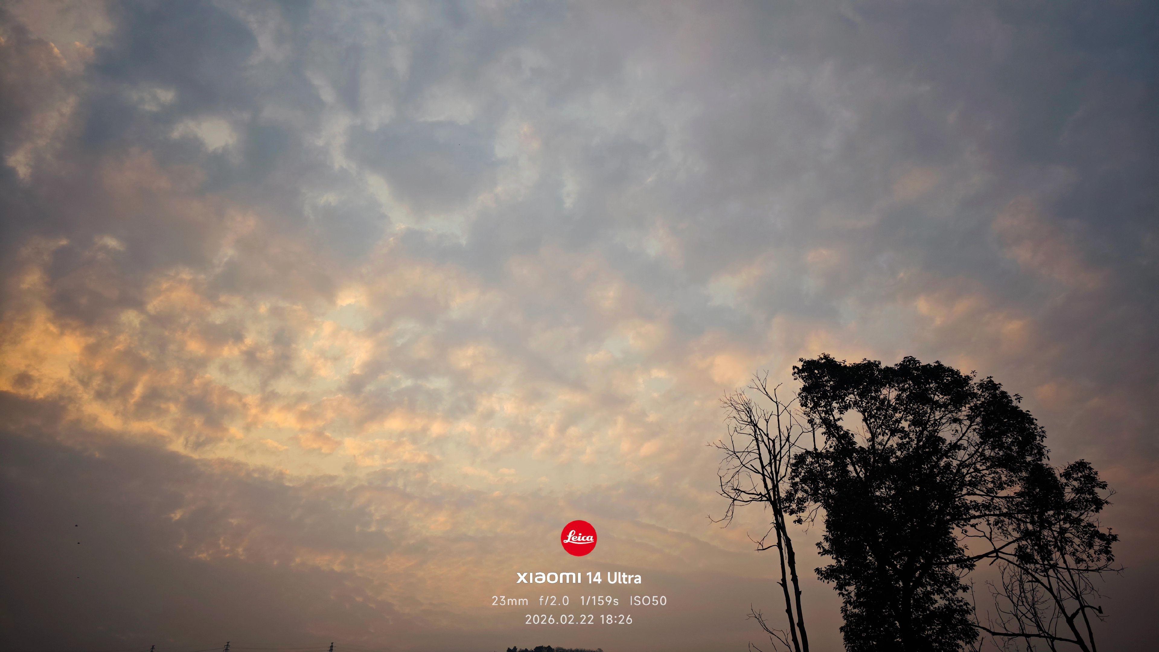 当天空暗下来当周围又安静起来