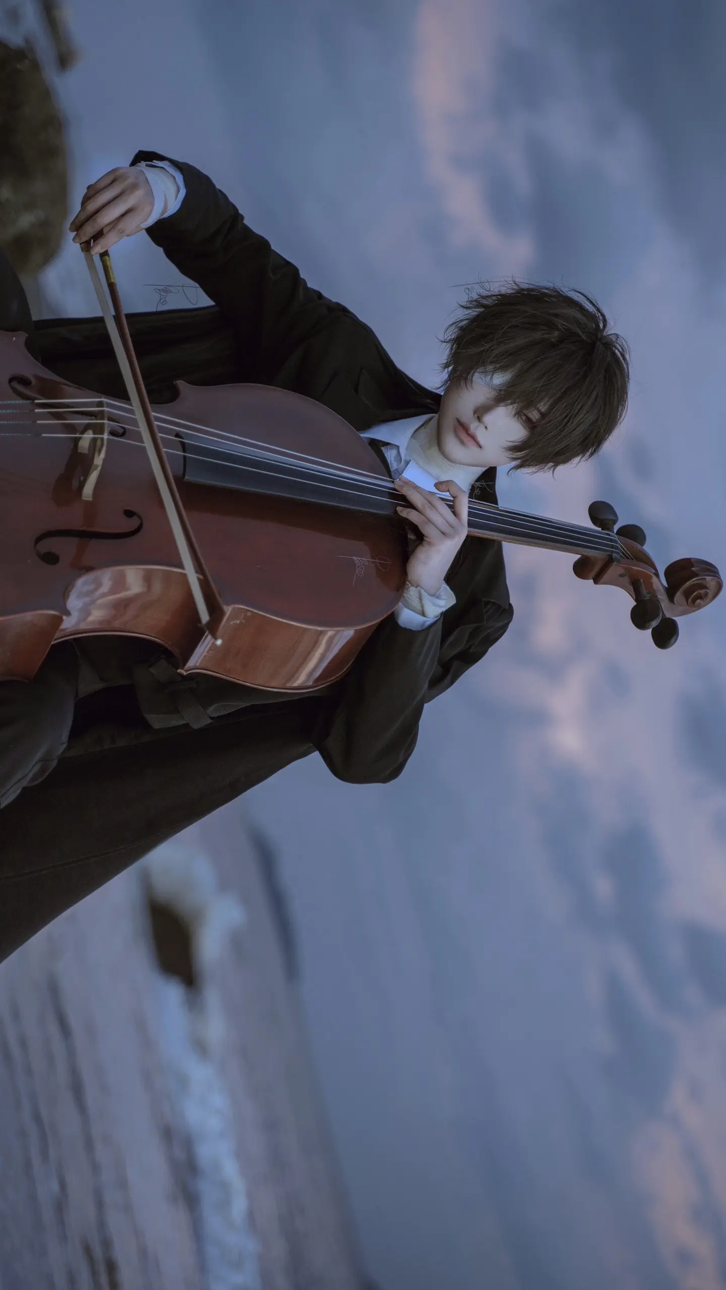 “把我从这个氧化了的世界中叫醒吧。”