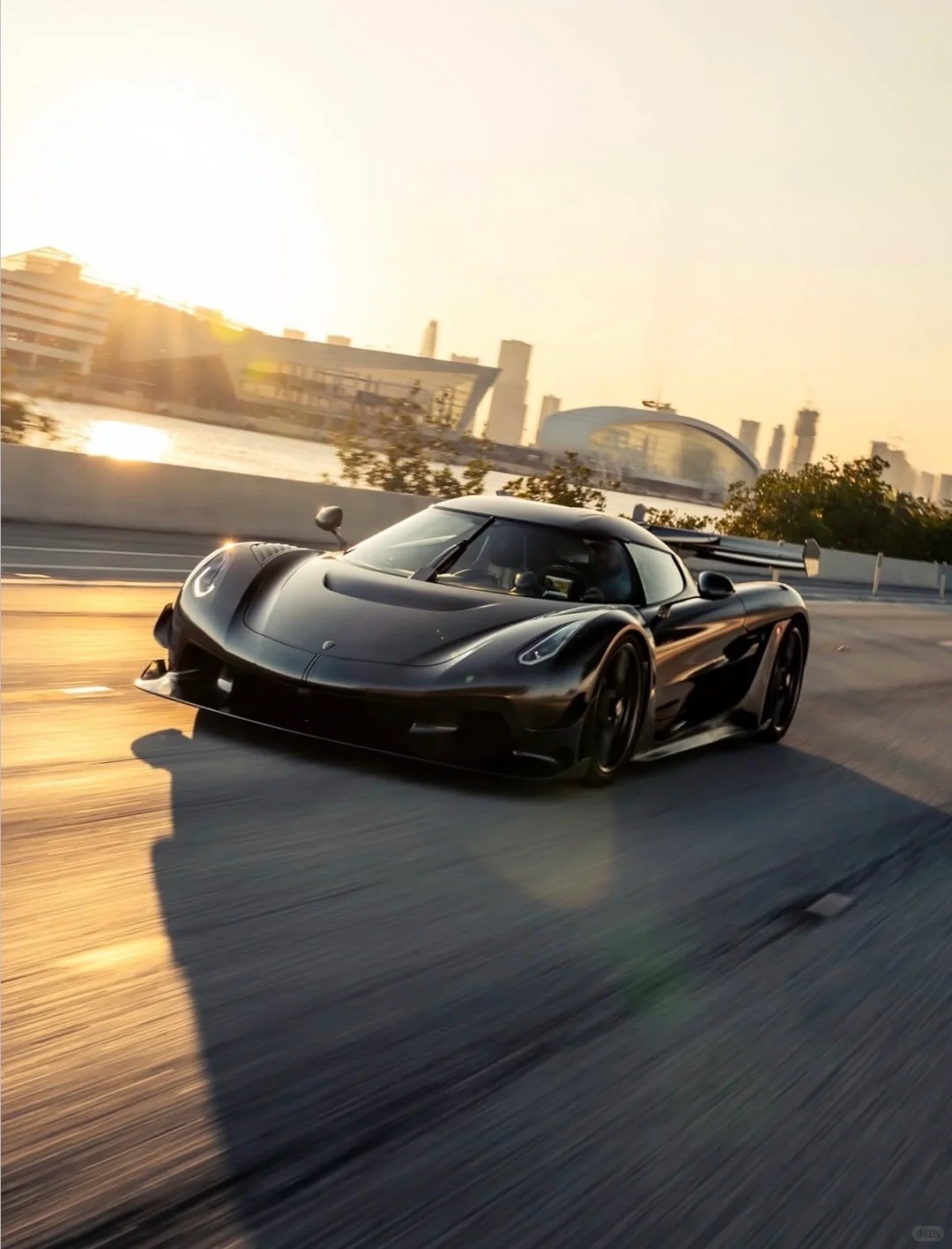 感受一下科尼赛克Jesko的电影级运镜~绝美车片