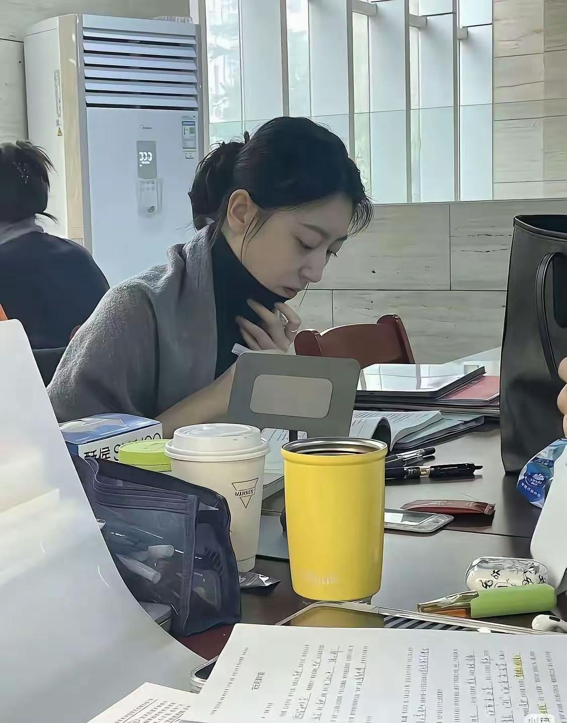 心动的那一刻是什么感觉? 
       教师是园丁，孩子是花朵，我们需要精心培