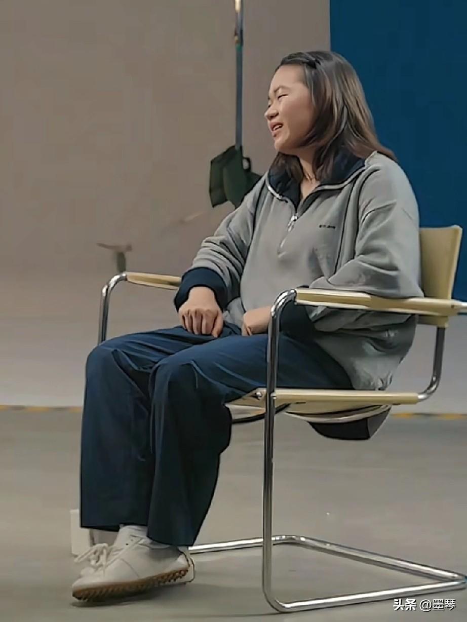 看到热搜上全红婵被骂的消息，我真的感到无比的心酸。

她才19岁啊。本该是和朋友