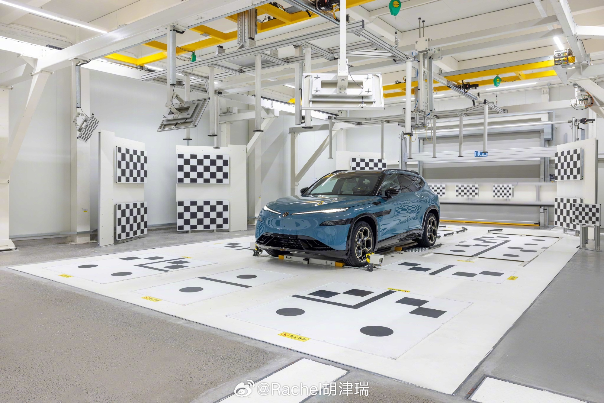 大众小鹏首款联合开发车型量产从战略合作到量产下线，大众与小鹏的跨界合作交出首份答