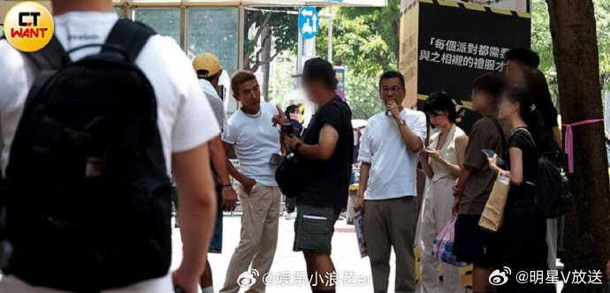 沈玉琳禁烟区抽烟 据台媒，沈玉琳被拍到在录制节目时禁烟区抽烟，当天还是禁烟日，随