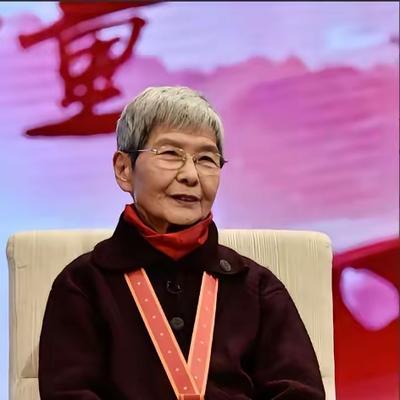 全网愤慨！何等讽刺！守护敦煌一辈子的国宝级院长，年薪仅20万。而一位24岁的外籍