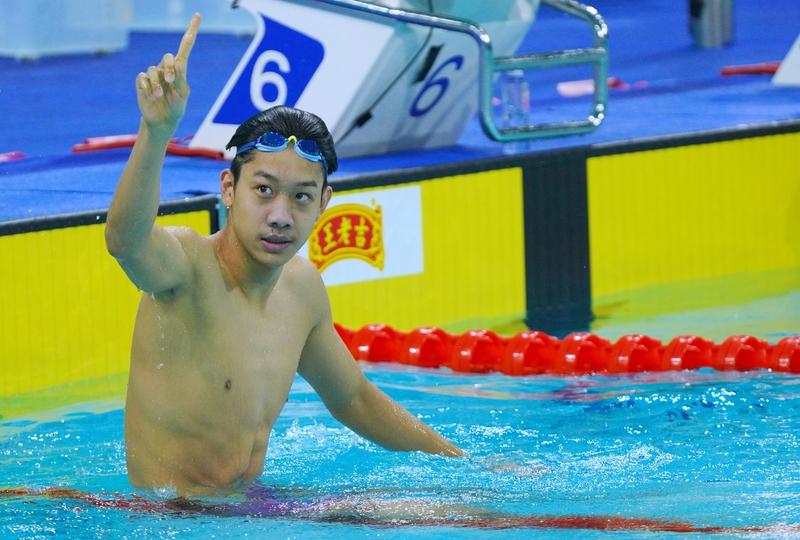 如何看待张展硕3天3金3纪录 18岁小将张展硕在2025年全国游泳冠军赛上简直开