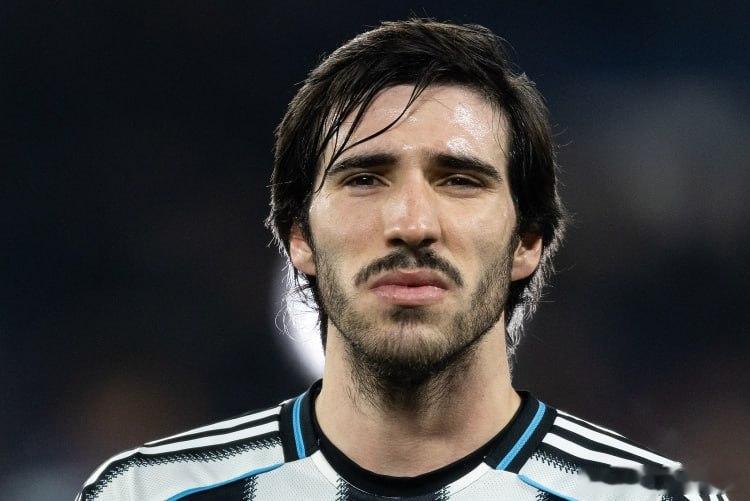 【纽卡官宣托纳利转会费队史卖人榜第二，第一是1.25亿镑的伊萨克】       