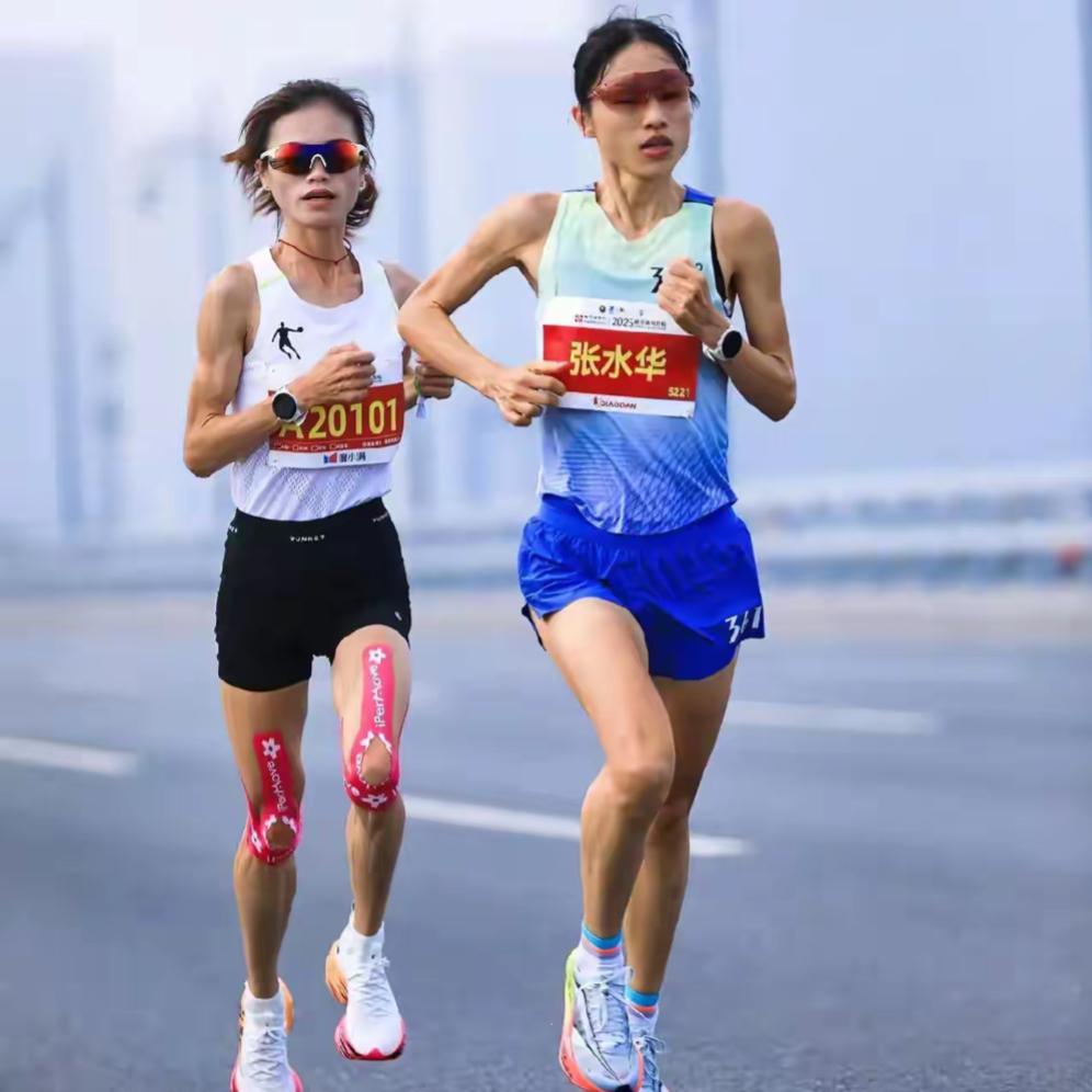 太牛了！“最快女护士”50天5赛狂揽22万
34岁护士张水华太牛了！12月7日深