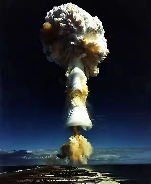 这段时间有很多人的想法认为我国没有能力阻止日本拥核。
[可爱]聊几句：之所以说我