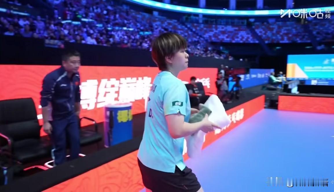 郑长弓教练也来海口亚洲杯了。
看来多哈支线赛结束后，志强和李大成教练回北京休息了