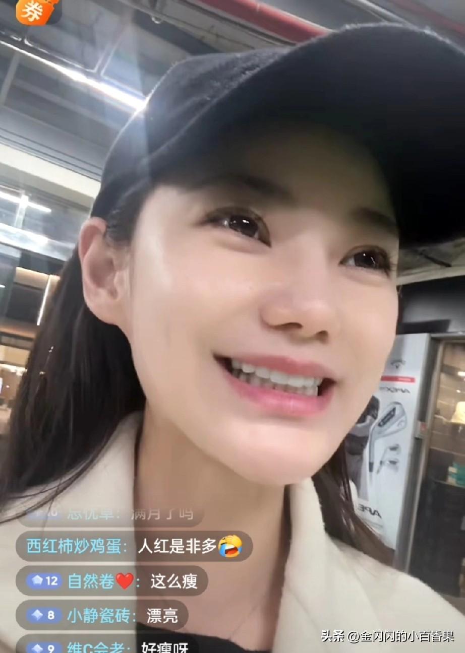 面对全网恶意马筱梅选择再陪老公打高尔夫的时候开播，人数轻松上到2万加，面对网友恶