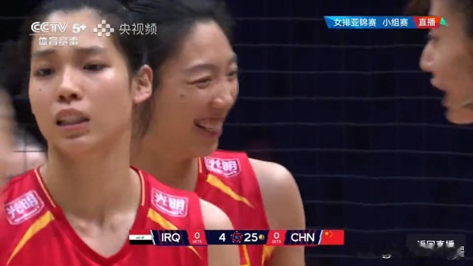 中国女排首秀，三比零轻取伊拉克女排。
冠军直通洛杉矶奥运会的2026女排亚锦赛，