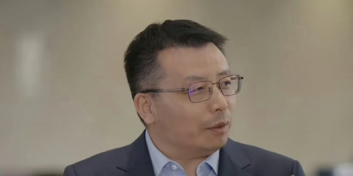 敢在央视镜头下直面行业难题，不回避、不绕弯，不玩虚的，实打实讲技术、聊用户需求，