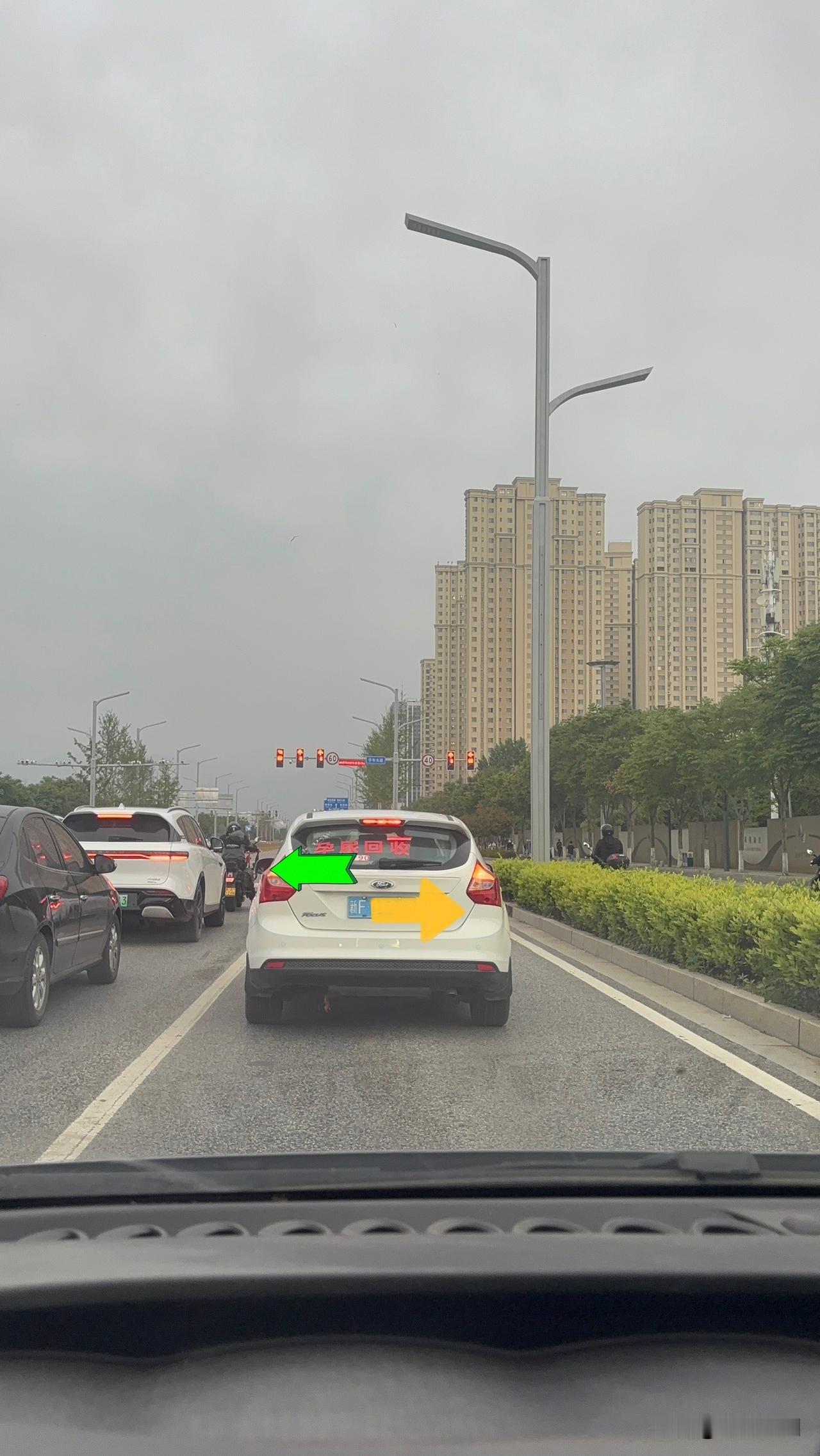 昨天在西安长安区子午大道看到的，新疆牌子的车身上，写的孕尿回收，这个还是第一次听