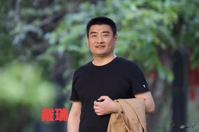 五一收官打虎！安徽"书法县长"戴瑞被查，德艺双馨人设崩塌
 
2026年5月5日