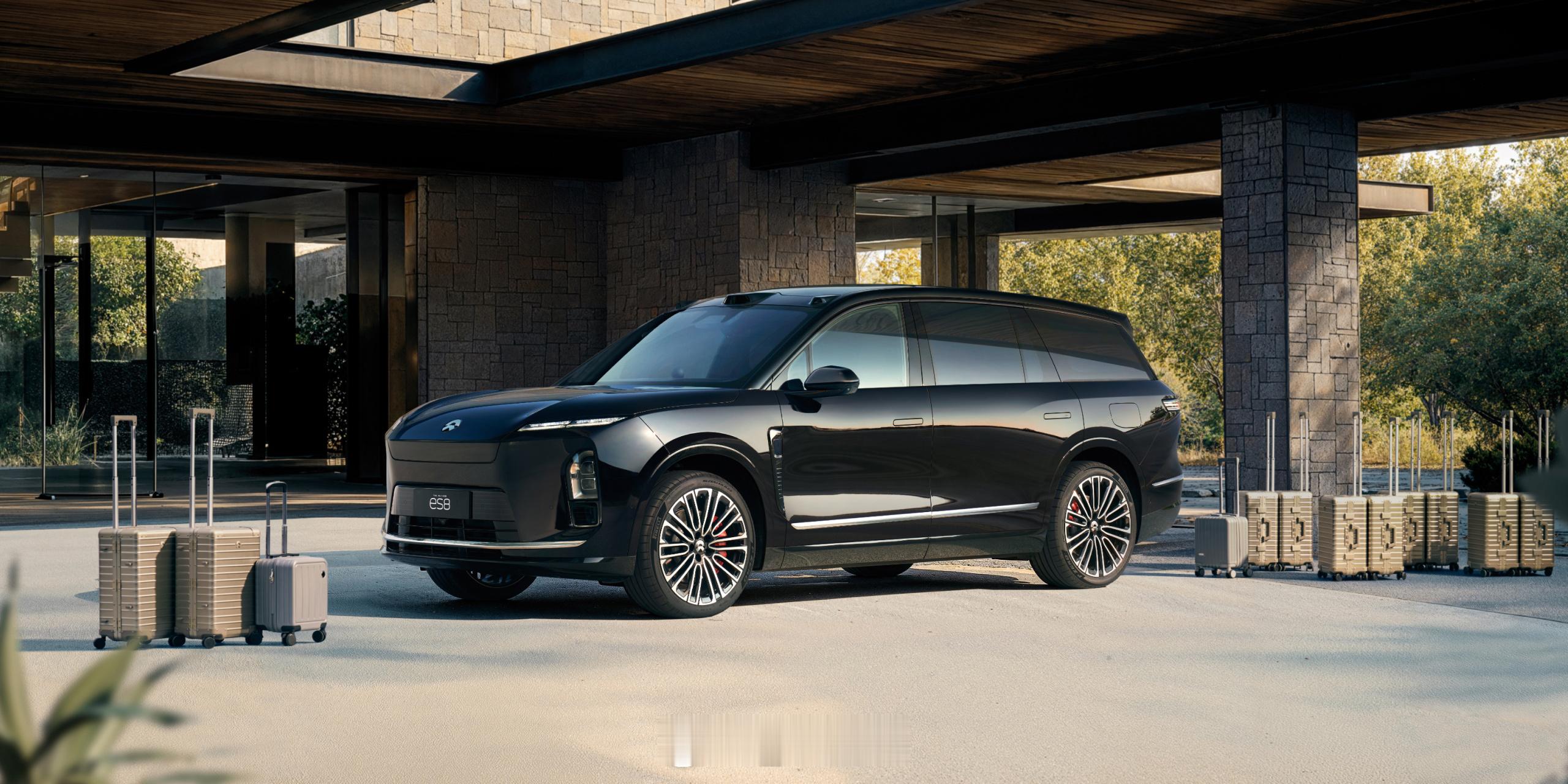 蔚来汽车[超话]全新蔚来ES8 蔚来汽车不出MPV，但全新蔚来ES8真的可以当M