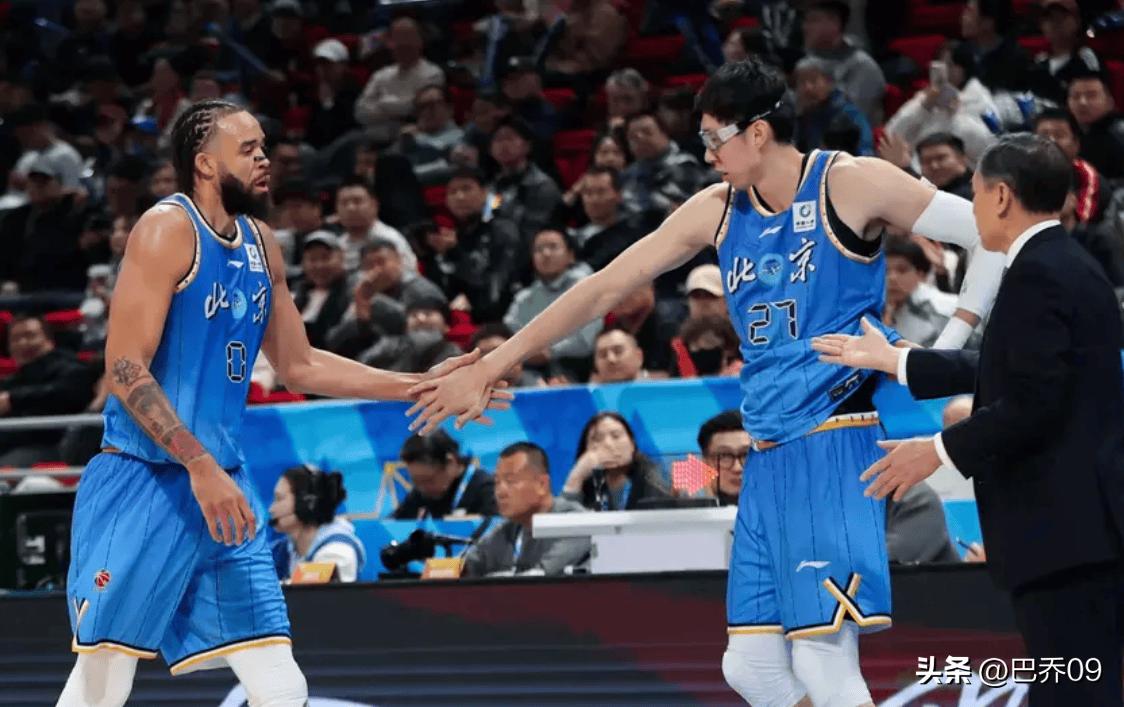 CBA常规赛：北京88-55四川 个人数据
 
- 贾维尔·麦基（首秀）：12分