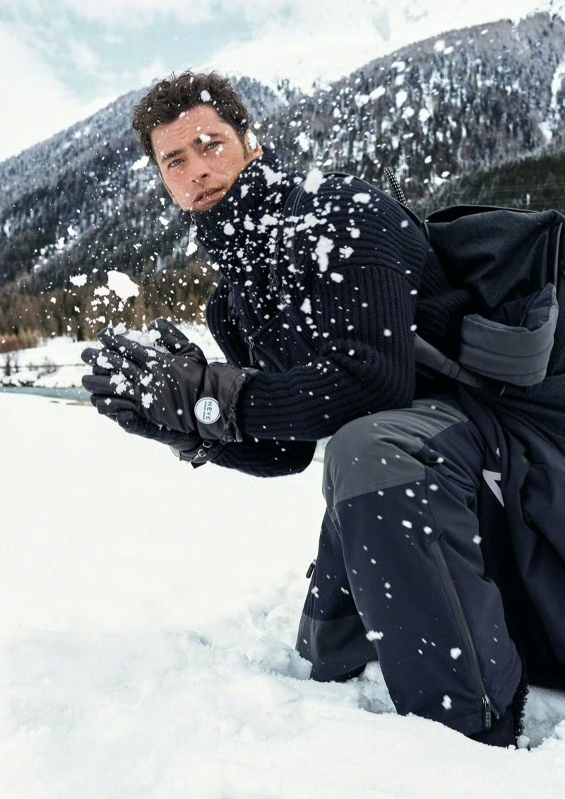 Giorgio Armani Neve F/W 2025 Campaign 阿玛