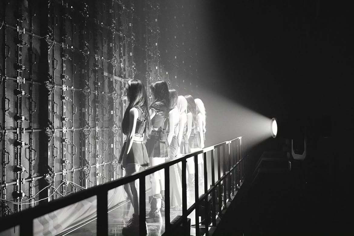 STAYC[超话] 🍁幸福来源STAYC［260826］［图片］08.26 b