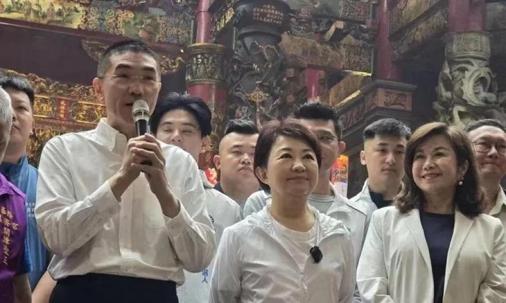 卢秀燕一句话，终于不装了，提前向郑丽文亮出底牌，非常不简单

在台中市长之争尘埃