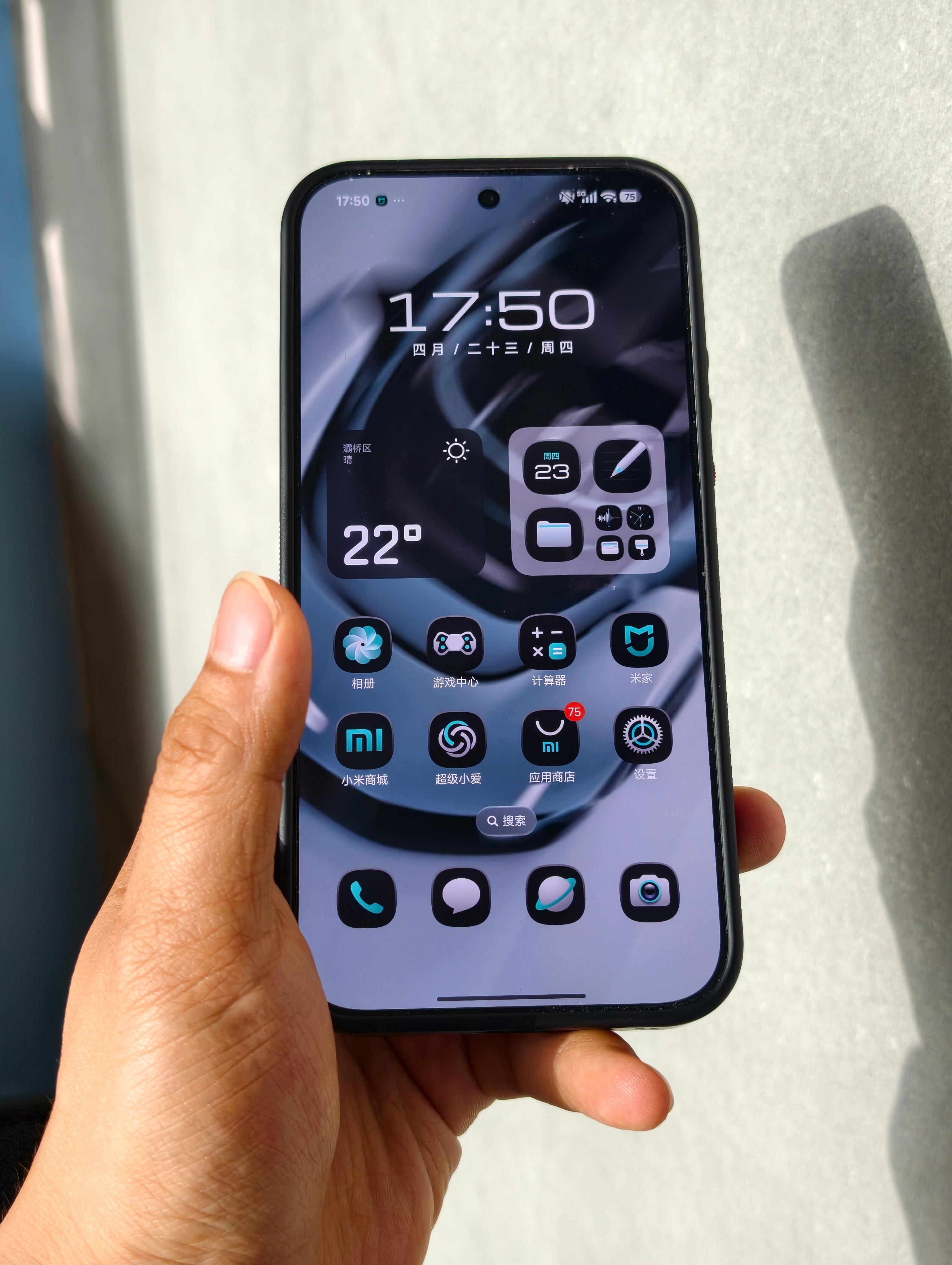 大家快去更新主题，Xiaomi Vision GT官方定制主题上线了，真的太帅了