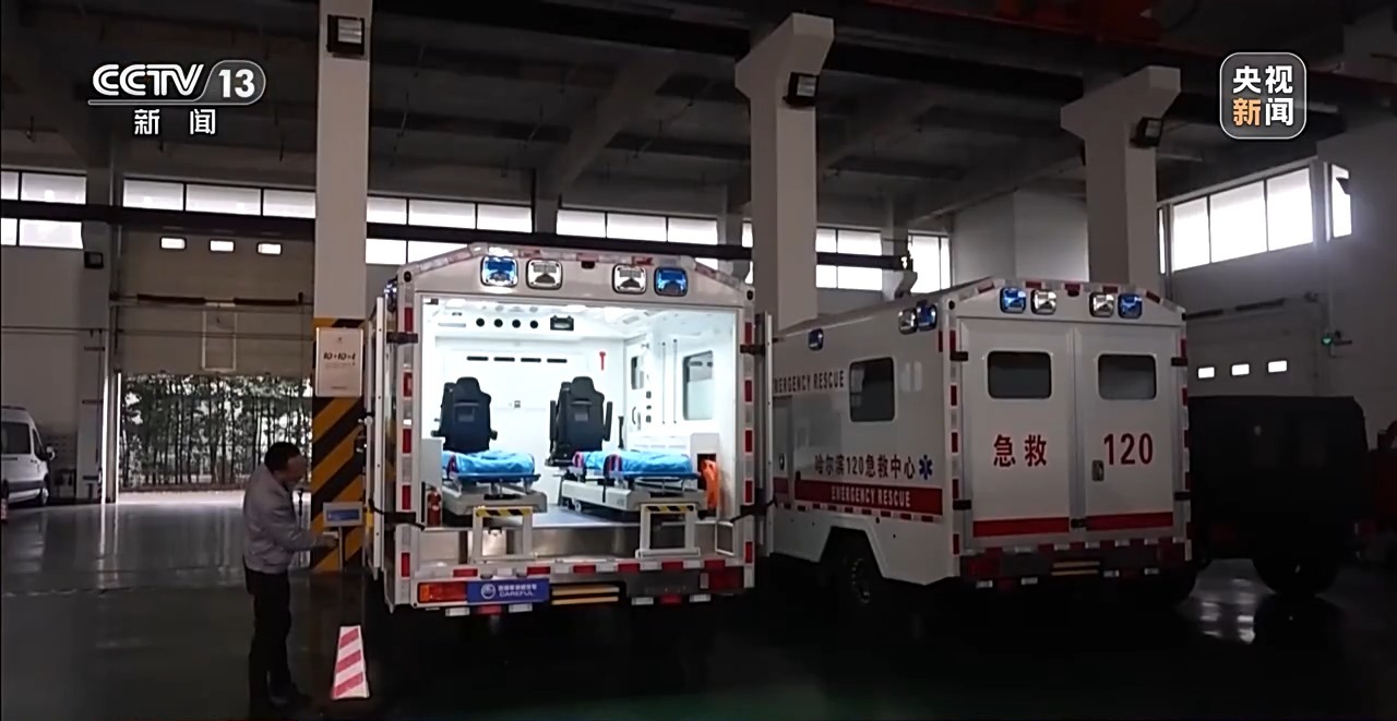 “天价救护车”事件涉事医院被罚款五千元 患者转院“路”难在哪