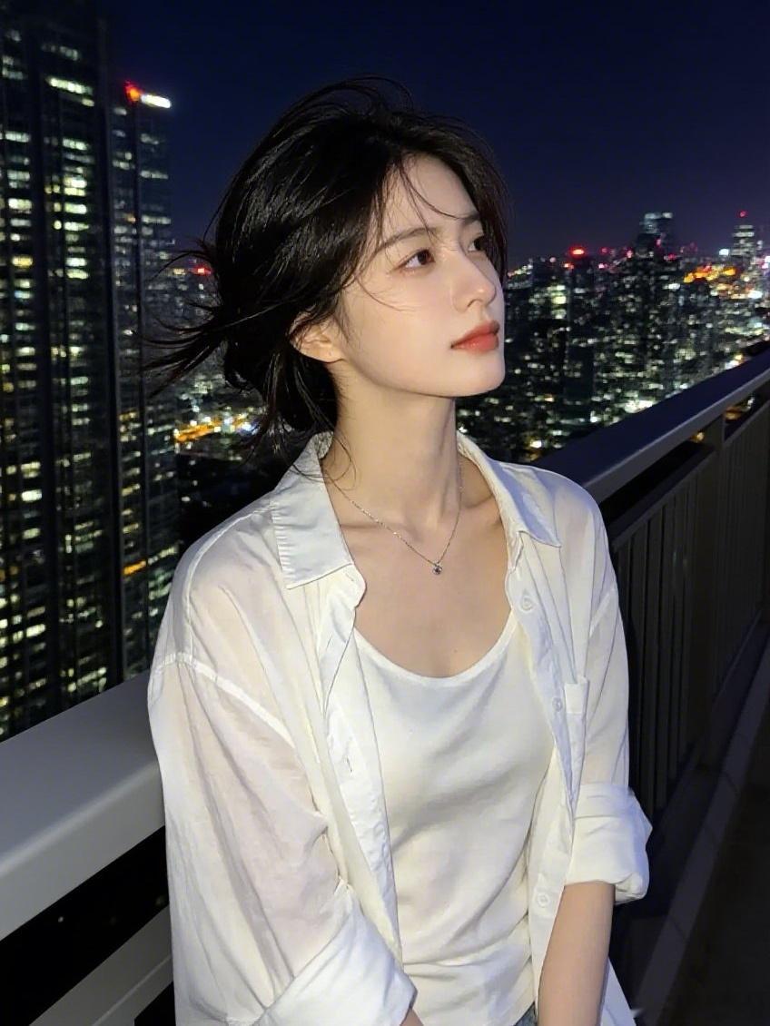 真正厉害的人，从来不追求“完美”。他们心里门儿清：完美是个伪命题，越追越焦虑，越