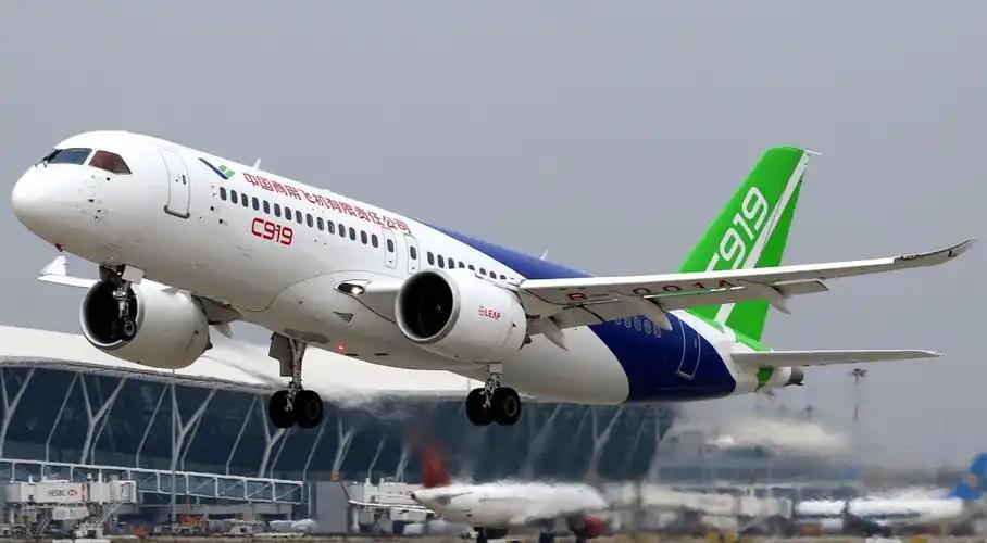 C919再遇考验！美国收紧飞机零件出口，国产大飞机该如何突围？目前C919已经正