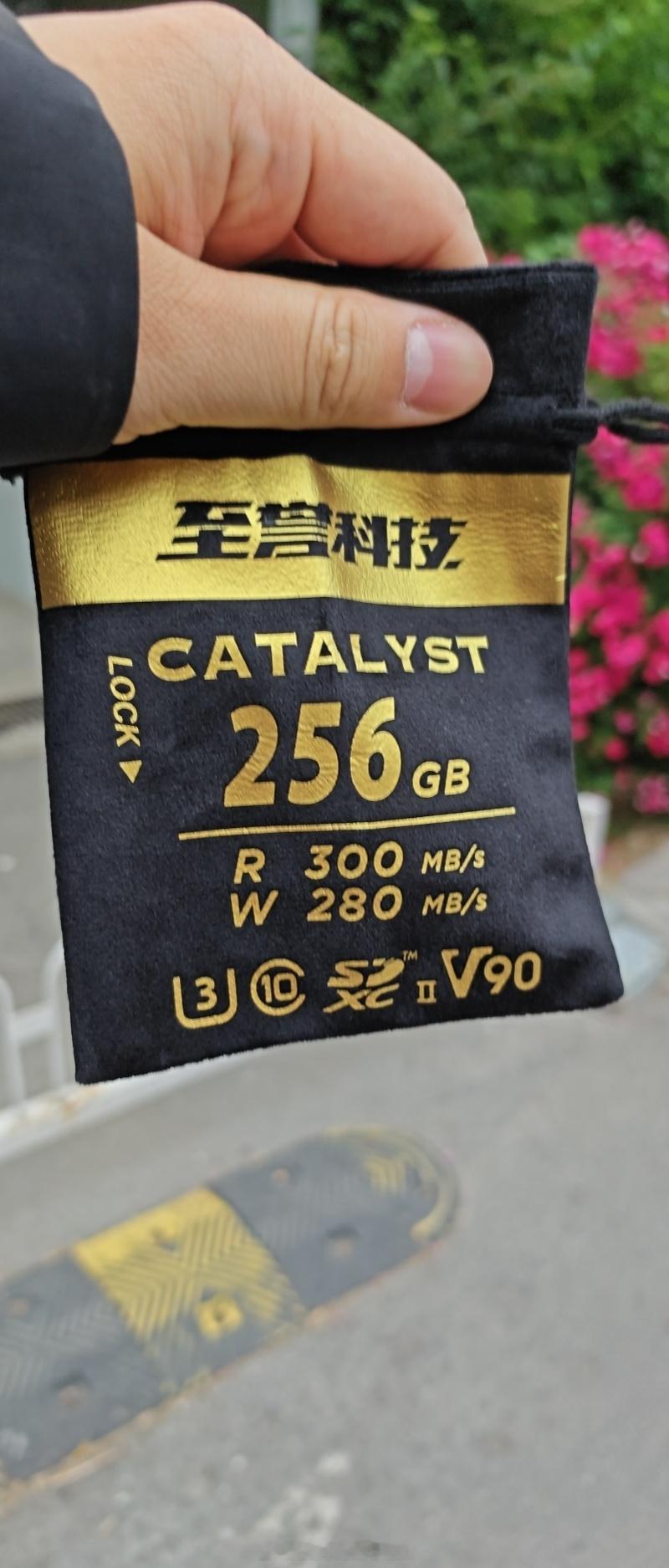 这个存储卡《大》不《大》