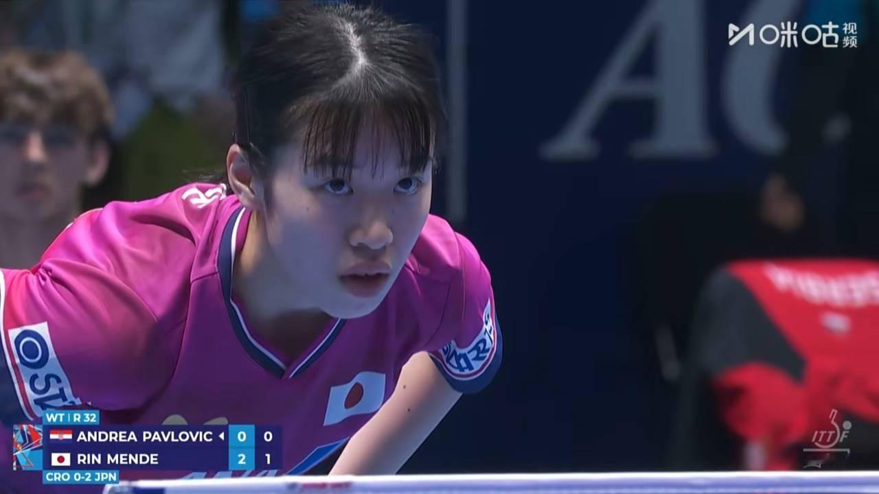 日本女乒面手凛首秀，3：0战胜克罗地亚选手帕夫洛维奇，赢得还是很轻松的。
   