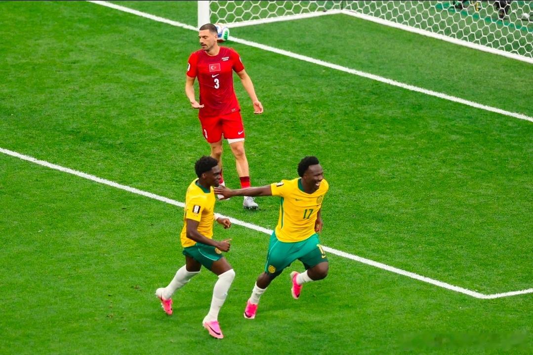 2-0爆冷！澳大利亚用反击说话，击溃传控土耳其，亚洲足球持续崛起2026年美加墨