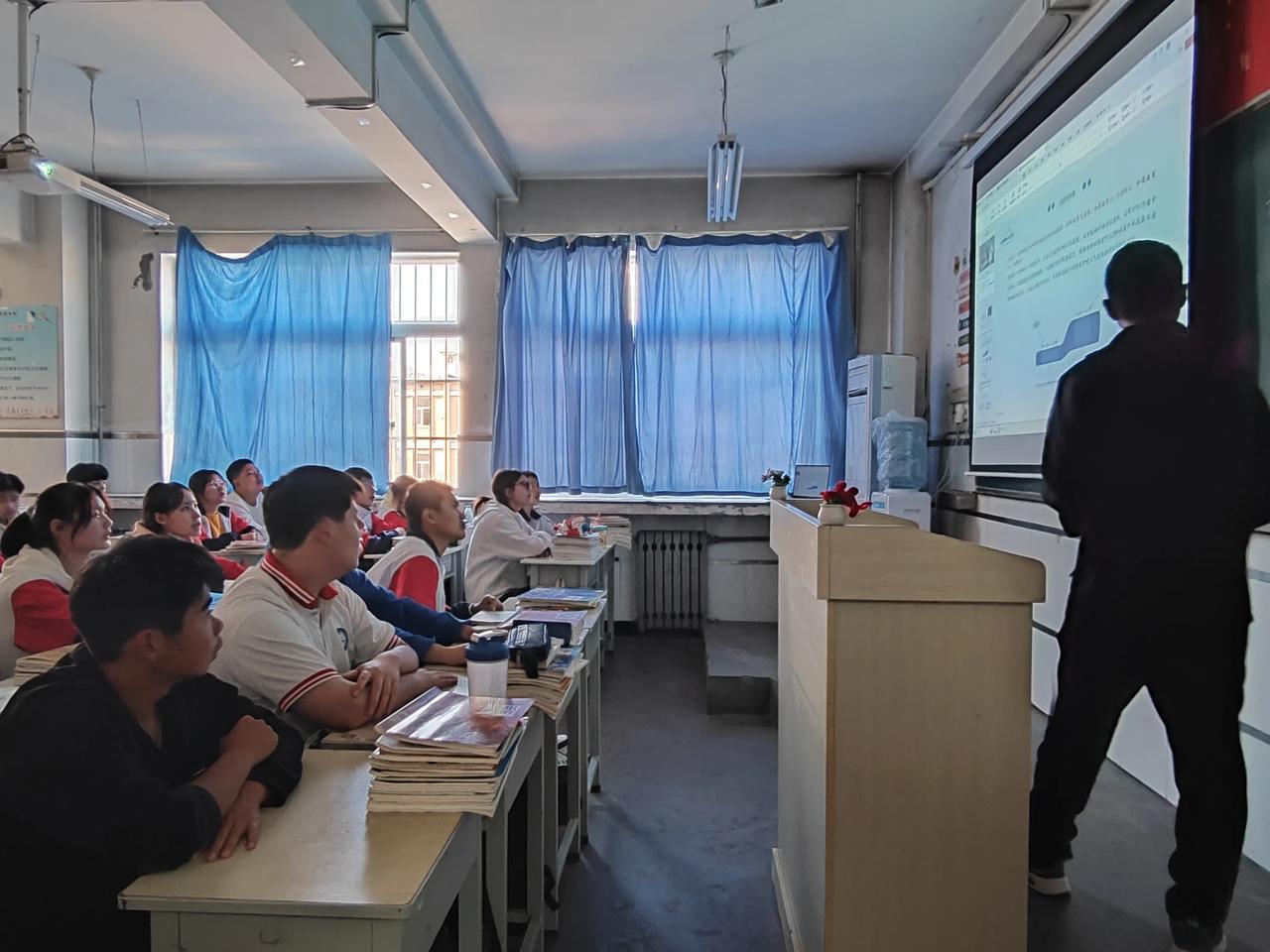 咸阳梦圆职业学校
课堂
