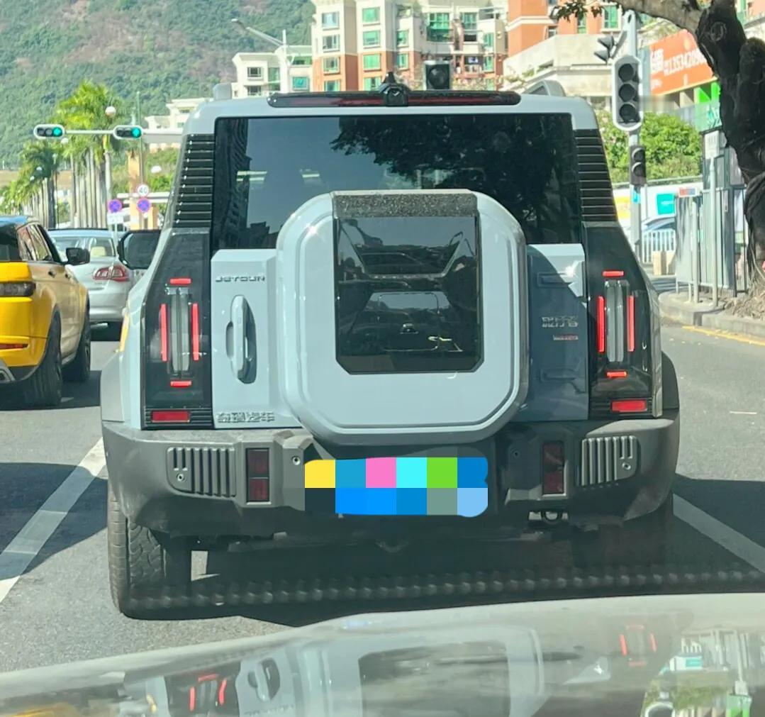 奇瑞捷途旅行者能挑战坦克300的地位吗？开长途试试就知道怎么选了！开300走了川