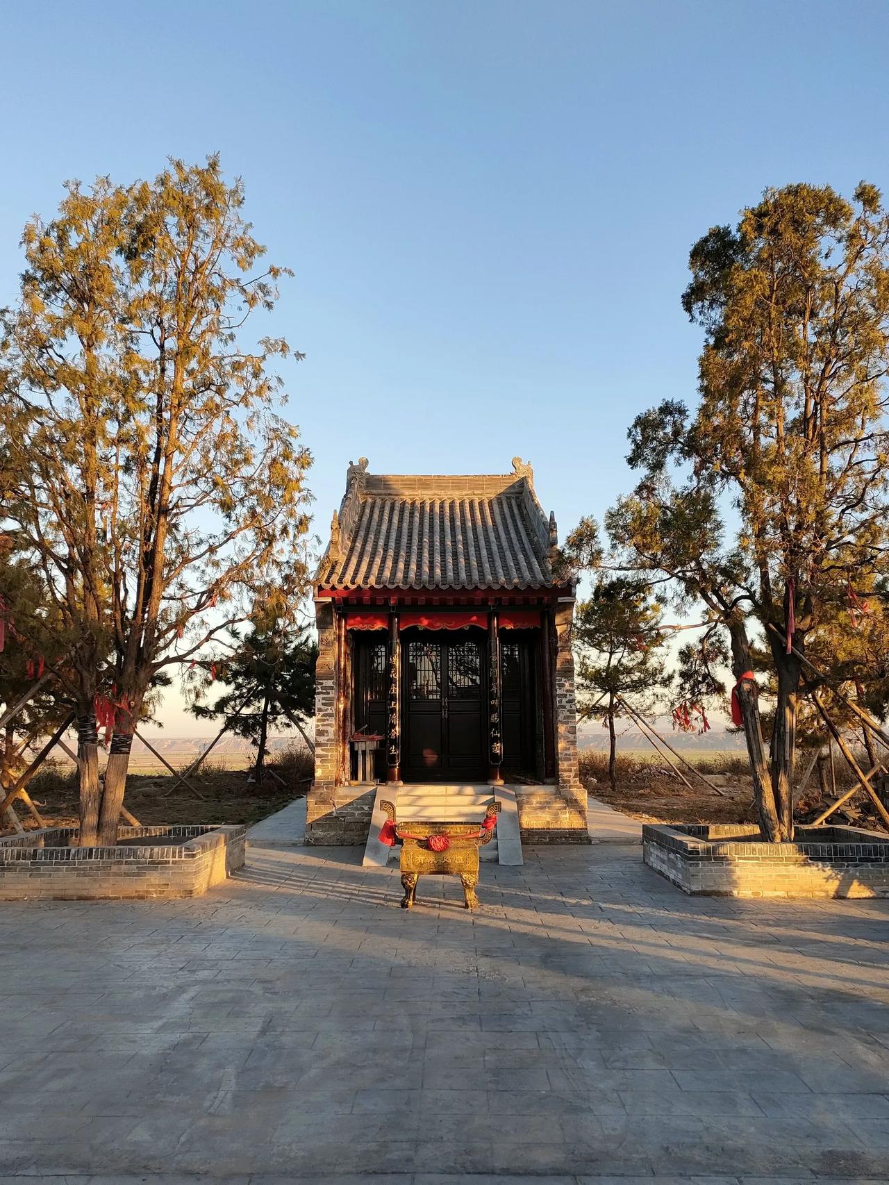 河渎村观音庙。北宋大观元年至三年，同州府韩城县黄河三次变清，宋徽宗在卜家庄村东敕