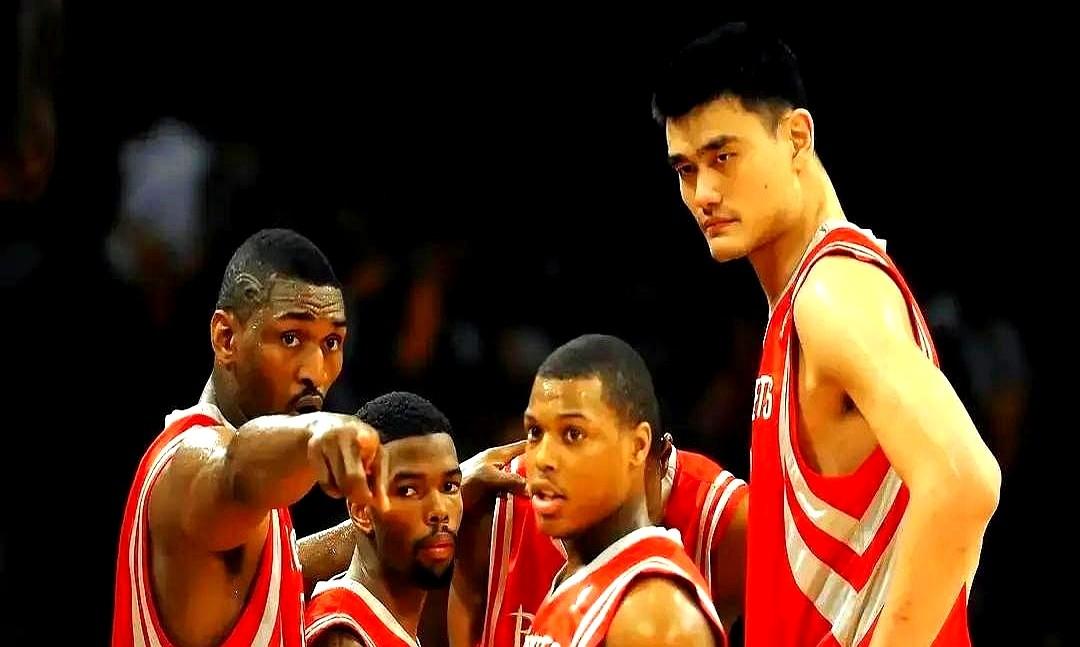 火箭球迷心里，是不是总有那么几笔交易让人想不通？

摩西·马龙拿了MVP就被送走