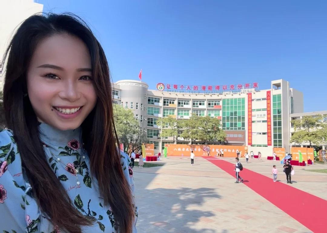 佛山三中80周年校庆
卓如红棉
80周年
05级2008届学生回来报到
建校80