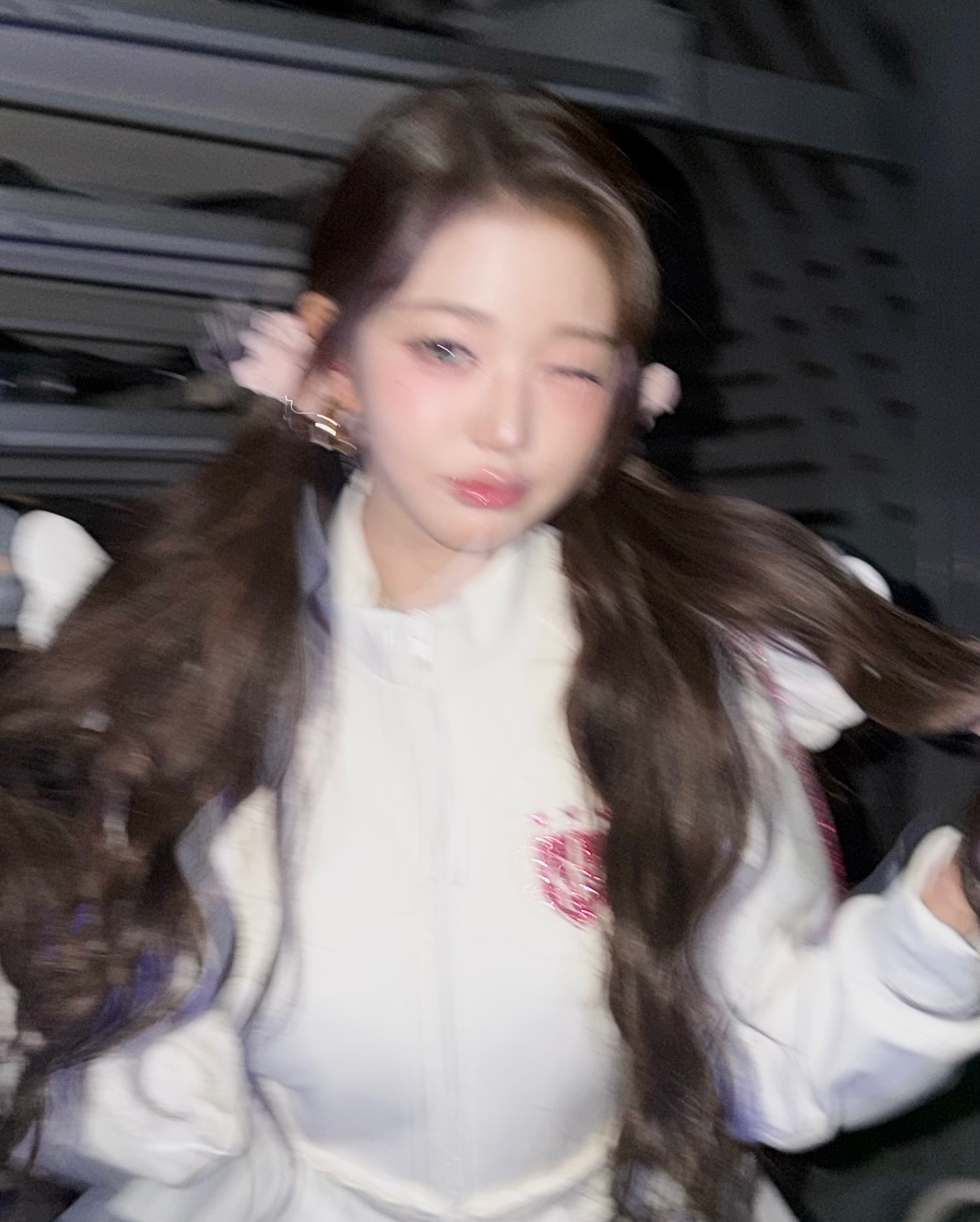 我长这样一天手机内存就满了…💕 ​​​