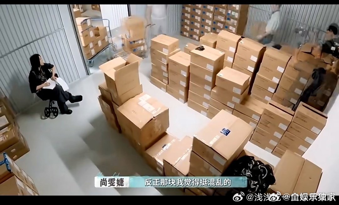 巴黎合伙人初代同事含金量 谁看了不说一句初代同事牛啊！在国外创业，张予曦负责形象