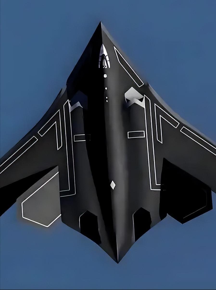 轰 - 20 为什么还没官宣？还有很多网友以为，是技术卡住了。错了！真相是，福建