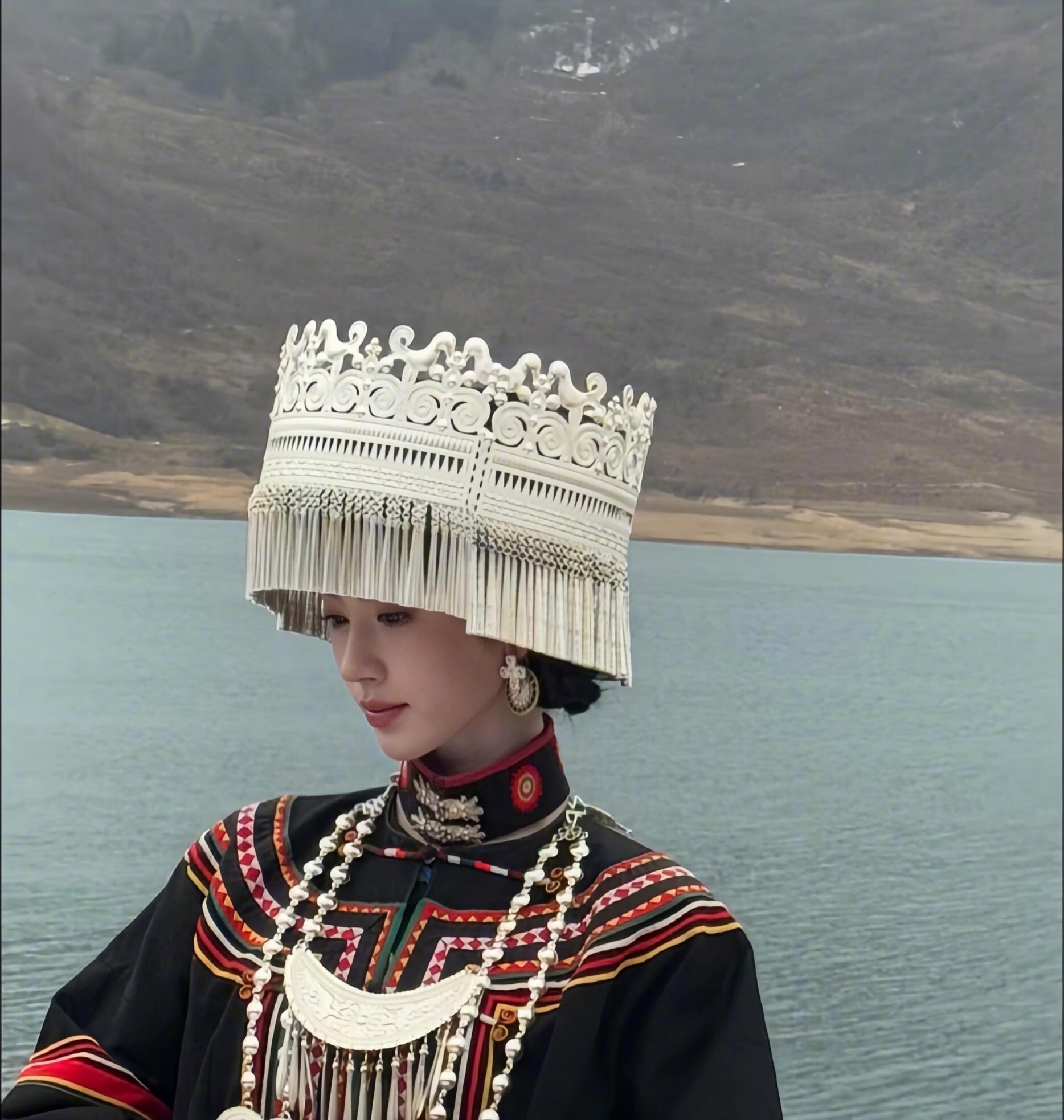 啊啊啊啊全世界都在羡慕鞠婧祎除了我鞠婧祎 冶勒湖偶遇鞠婧祎