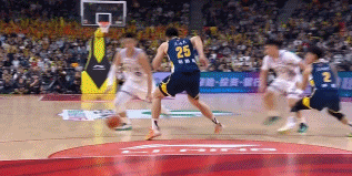 其实北控男篮今天也不能说是打得很好，但广东男篮太能给机会了。广东男篮vs北控男篮