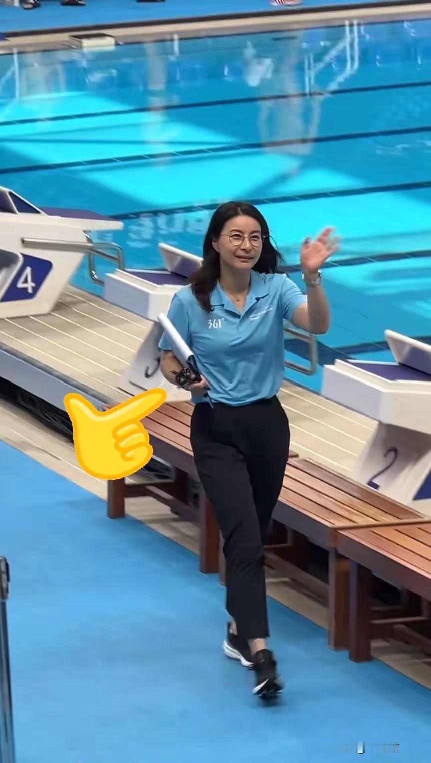 我表妹在赛场
亲眼见过郭晶晶
表妹就说了个大实话，霍启刚的眼光真的毒，因为大家想