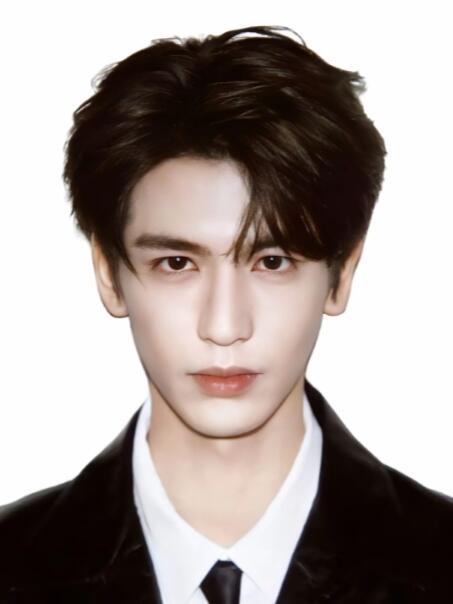 张凌赫和宋威龙老自一个 老己一个我爸爸女儿一个 我妈妈女儿一个 