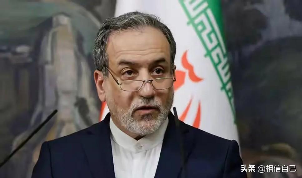 伊朗哈塔姆·安比亚中央司令部发布消息称，三架美军战斗机被伊朗防空系统击落。
当天