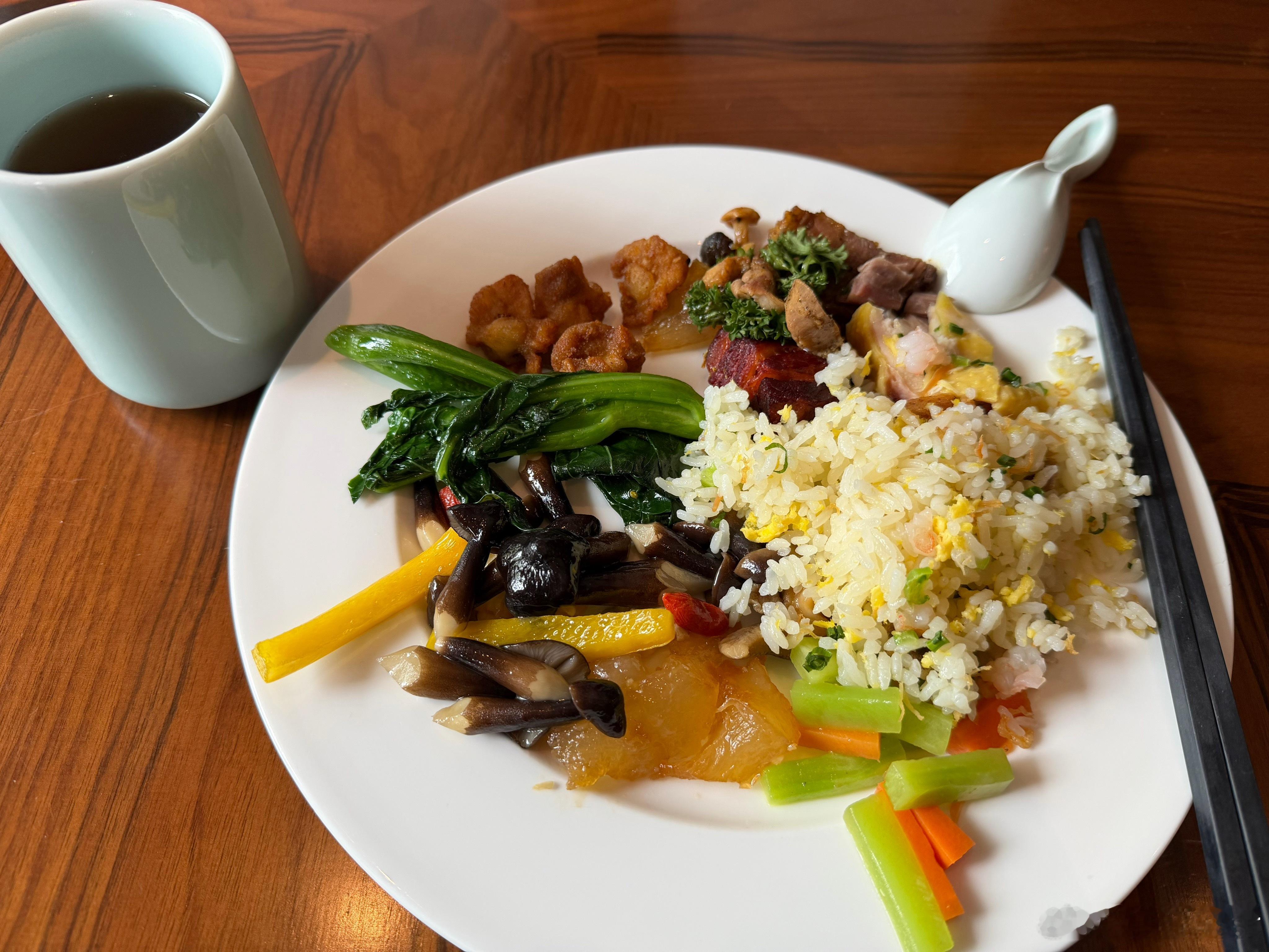 今日又是试驾活动上～我给自己精心搭配的减脂午餐哈哈哈哈忽略那几块辣子鸡 北京·2